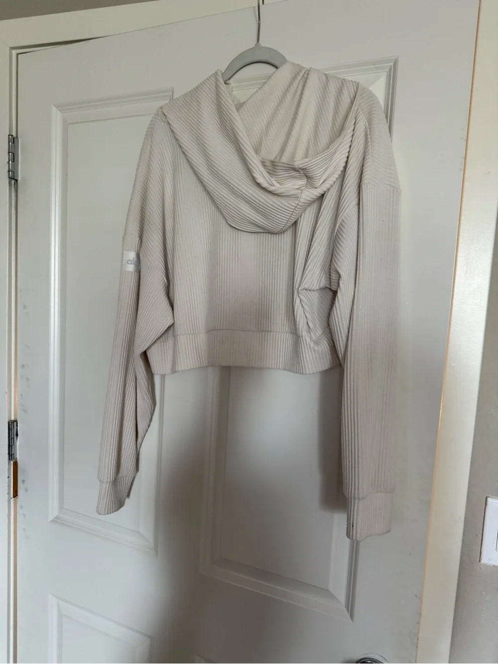 Alo Yoga Ribbed Cropped Hoodie | Size Medium | Cream Lounge Sweatshirt